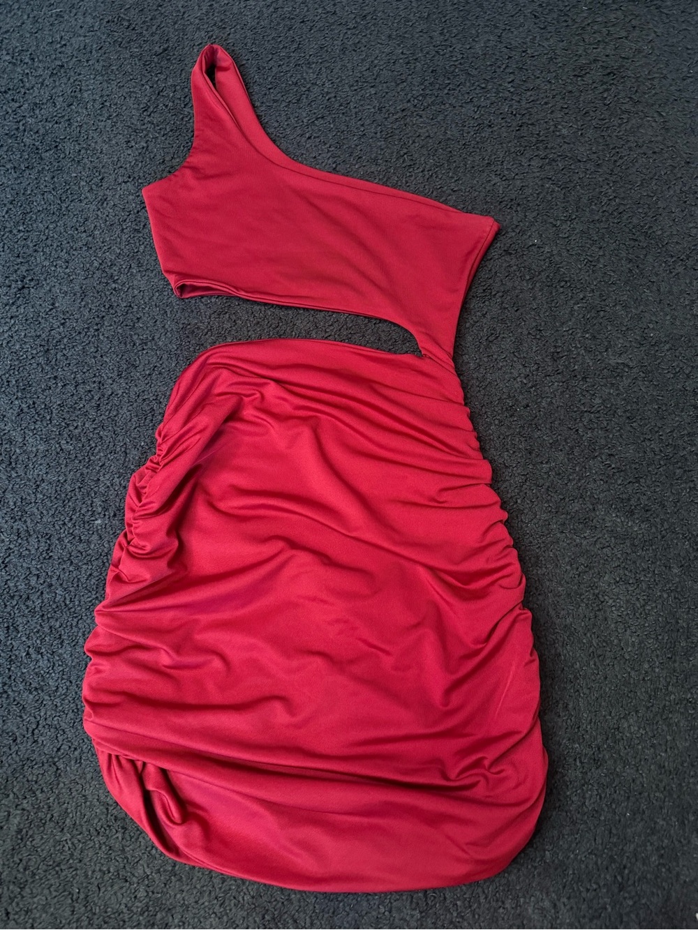 Amazon Red Asymmetrical One-Shoulder Ruched Dress - Picture 2 of 3